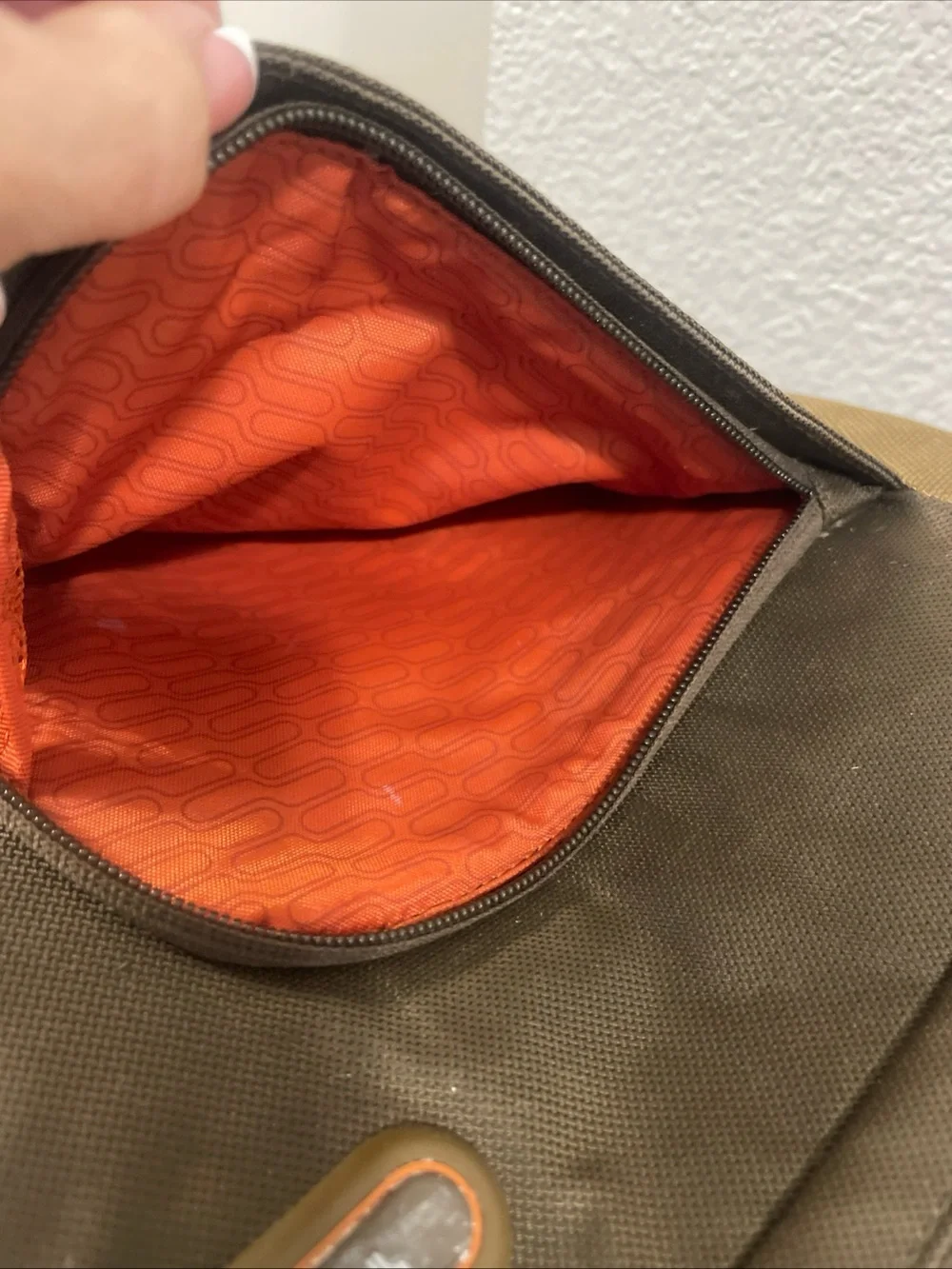 Tumi T Tech Shoulder Messenger Bag 5123B Olive Green / Brown